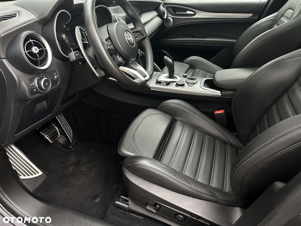 Alfa Romeo Stelvio 2.0 Turbo Veloce Q4 - 11