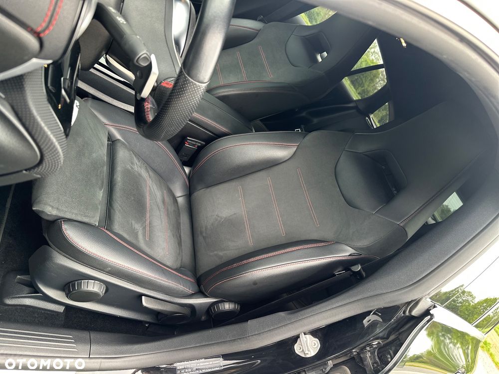 Mercedes-Benz CLA 200 d 4-Matic AMG Line 8G-DCT - 18