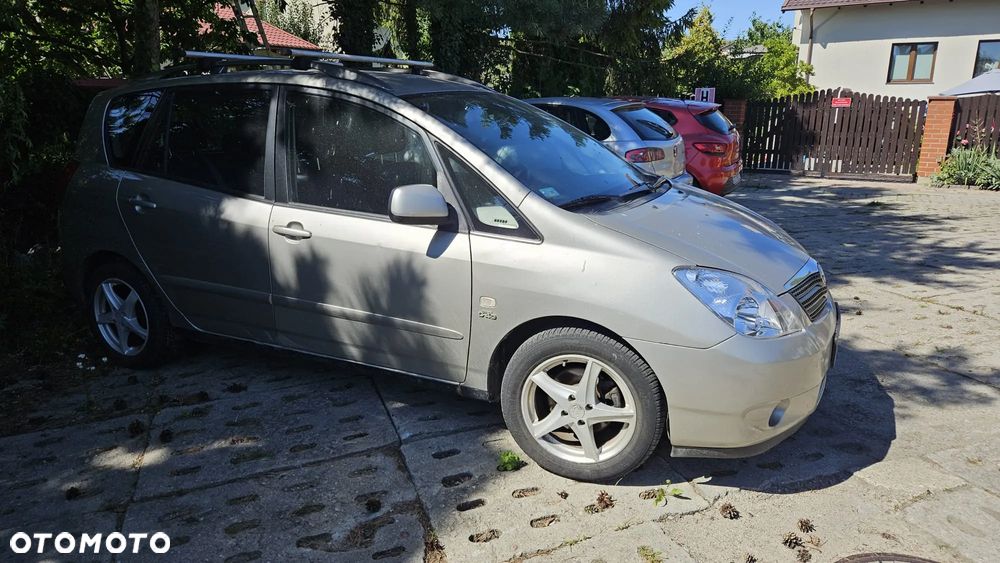 Toyota Corolla Verso 2.0 D-4D Sol - 17