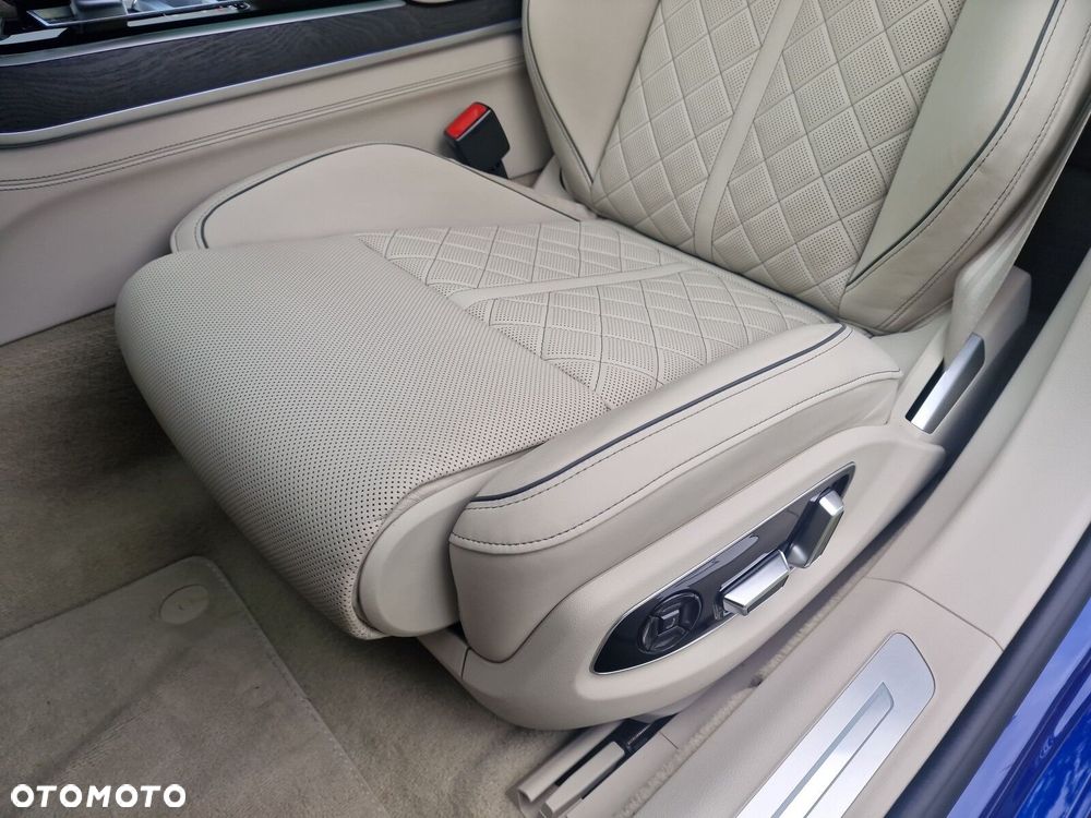 Audi A8 - 14
