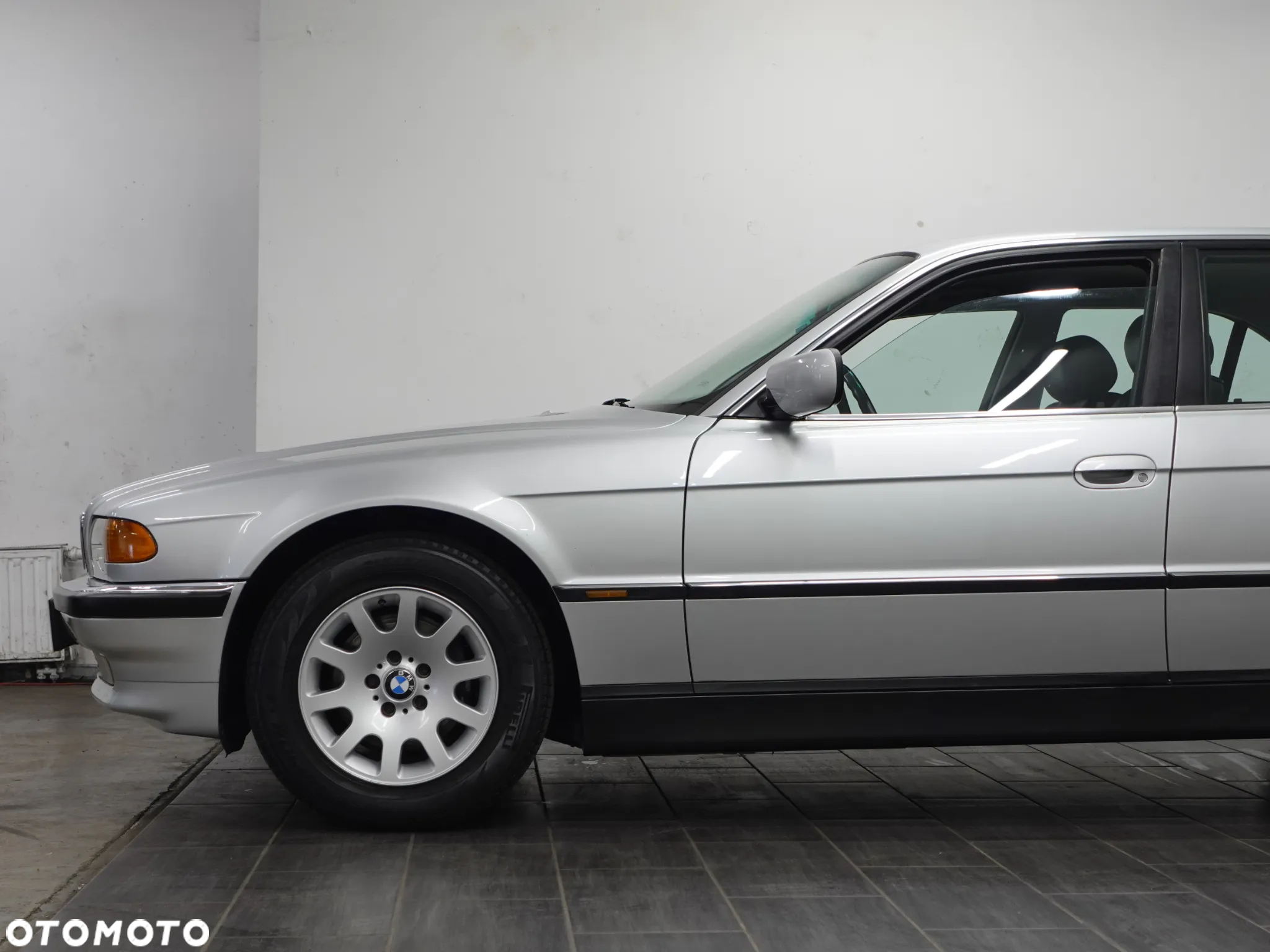 BMW Seria 7 728i - 17
