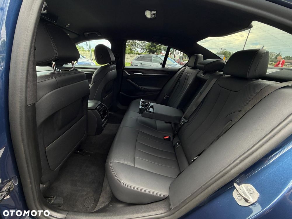 BMW Seria 5 530i xDrive mHEV M Sport sport - 23