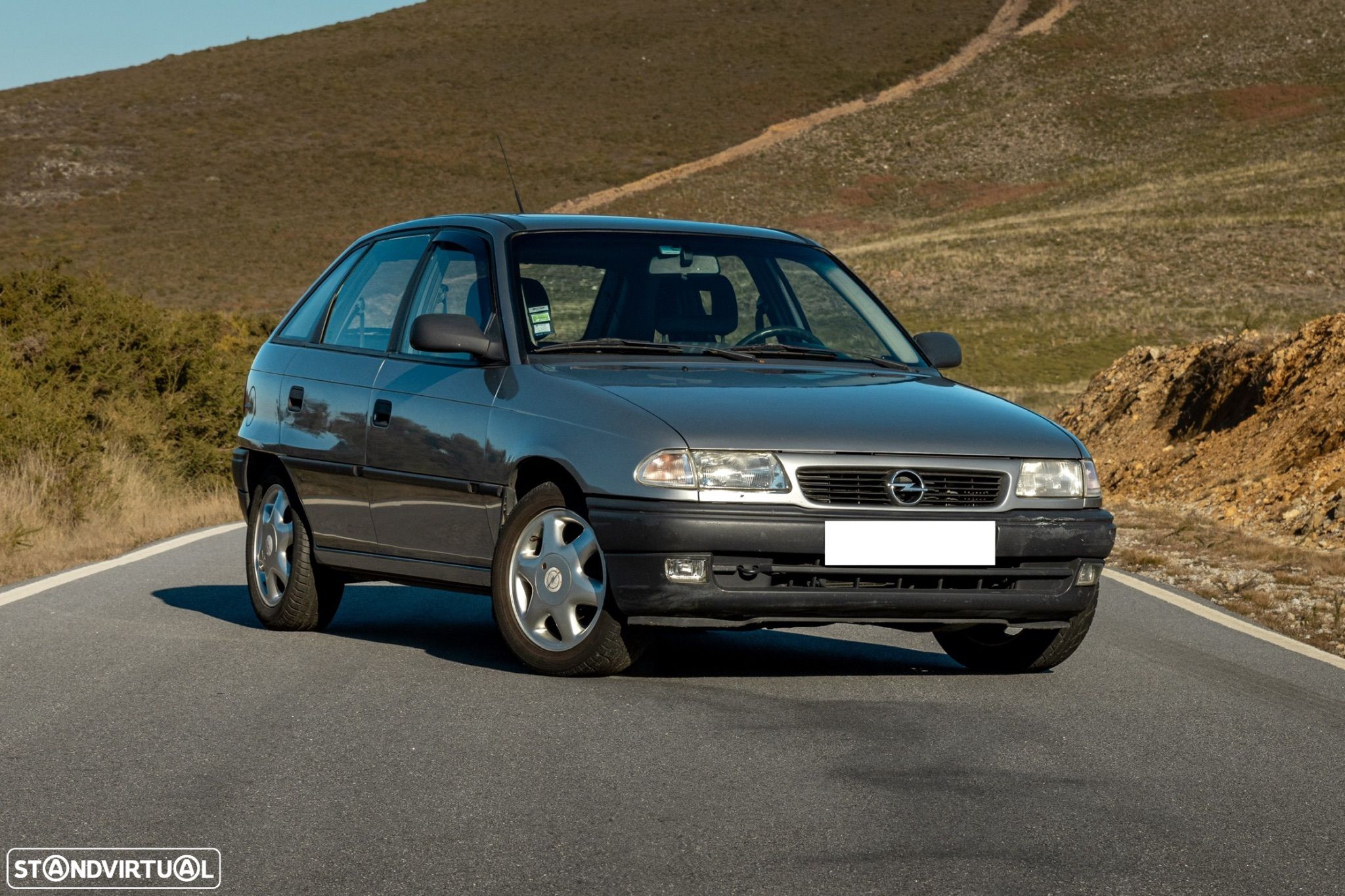 Opel Astra 1.7 DTL GL - 1