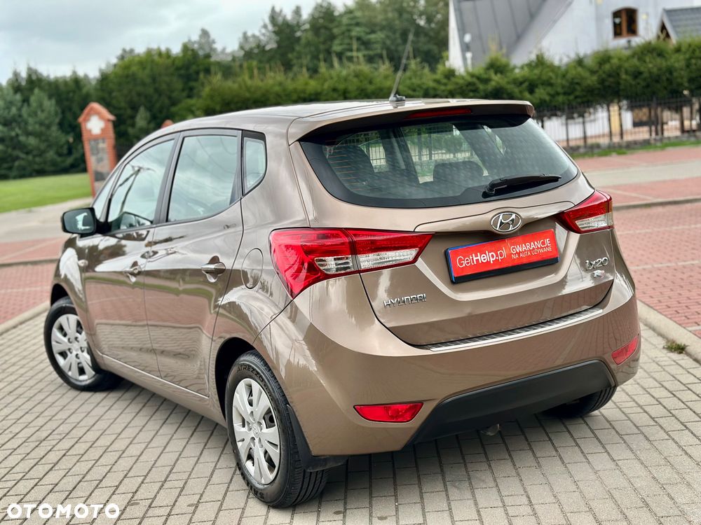 Hyundai ix20 1.4 Premium - 19
