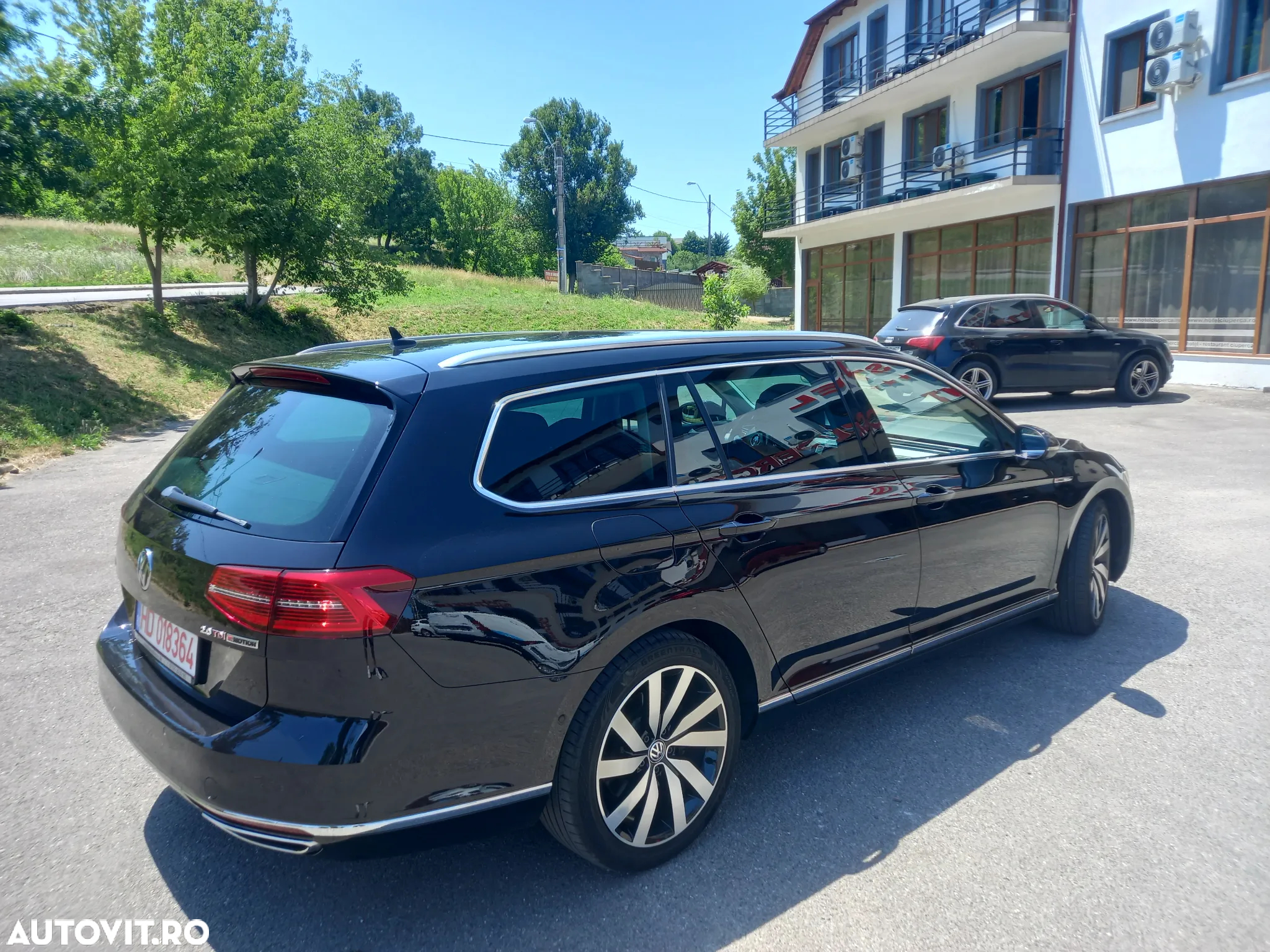 Volkswagen Passat Variant 2.0 TDI DSG 4Motion Highline - 3