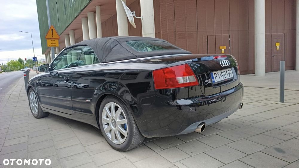 Audi A4 Cabrio 2.4 - 7