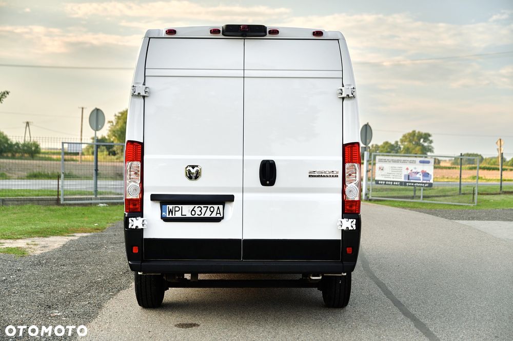 RAM Promaster - 12