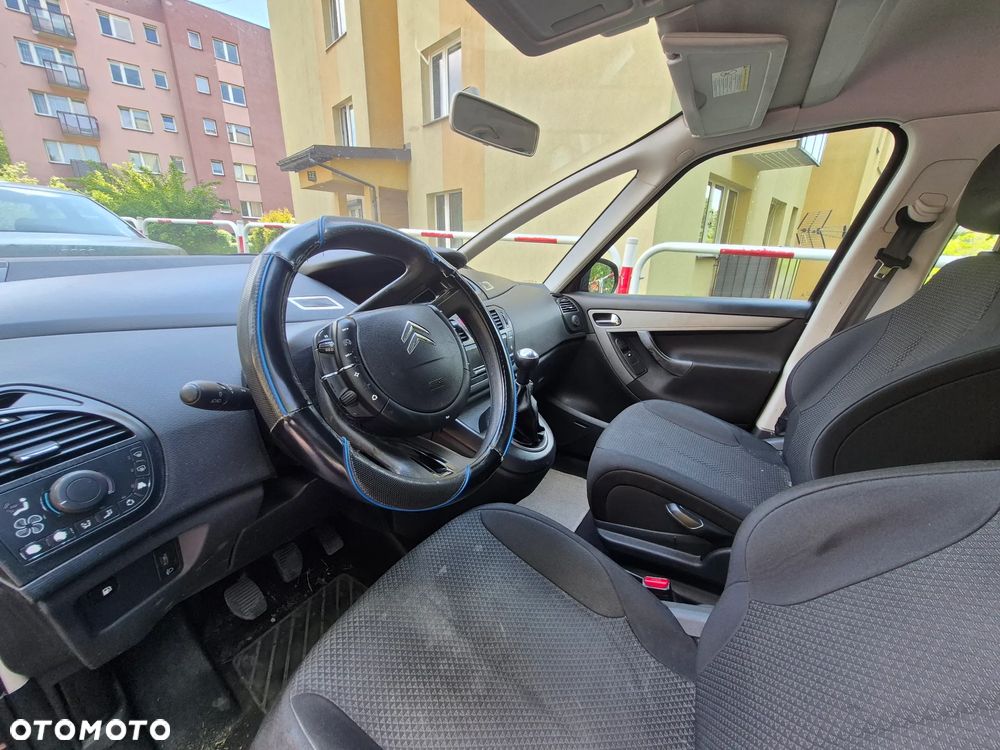 Citroën C4 Grand Picasso 1.8 16V Style - 4