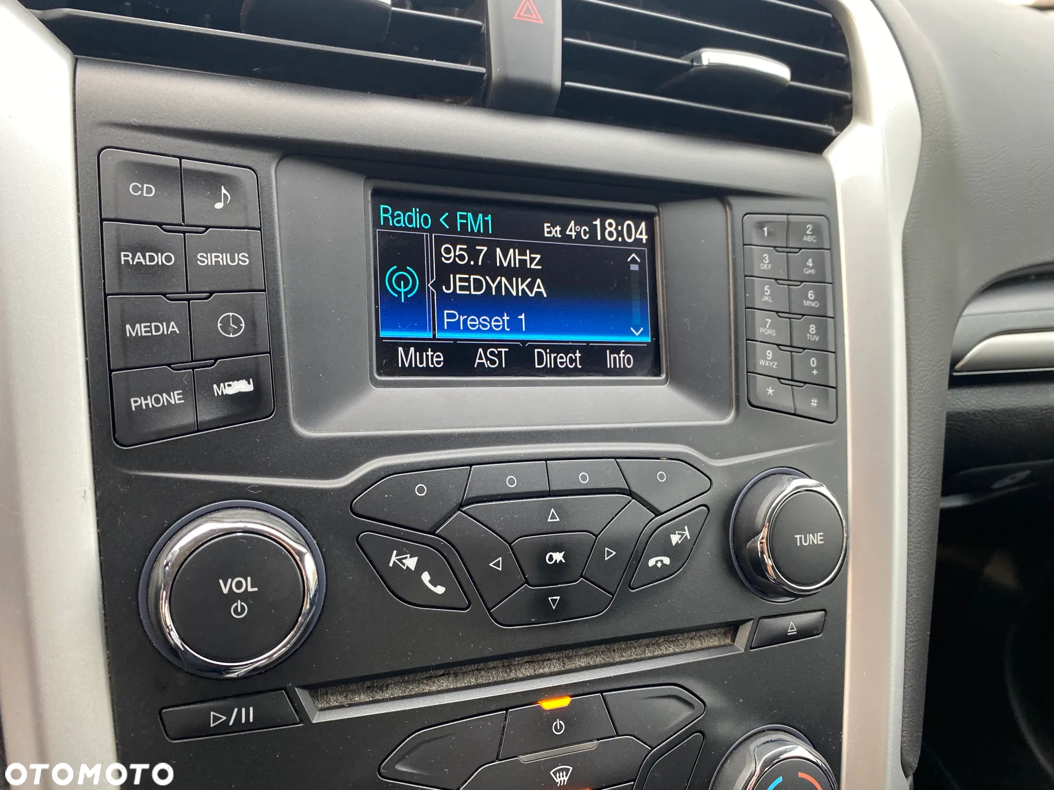 Ford Fusion - 26