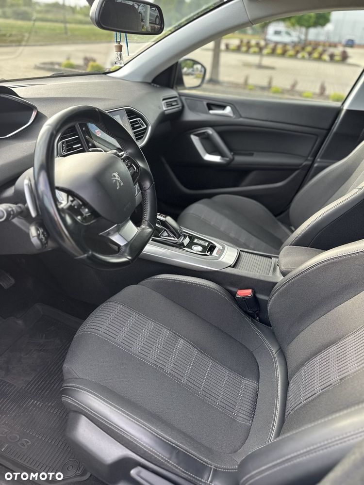 Peugeot 308 1.5 BlueHDi Allure Pack S&S EAT8 - 17