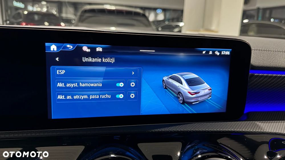 Mercedes-Benz CLA 180 Progressive 7G-DCT - 23