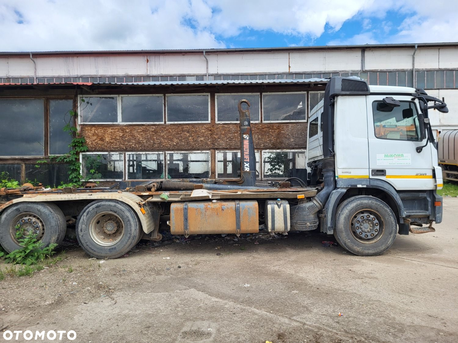 Versalift Actros 2541L/6X2 - 4