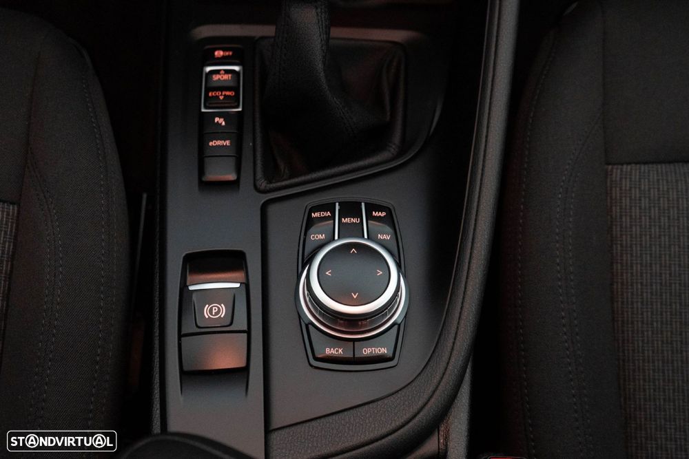 BMW X1 25 e xDrive Corporate Edition - 26