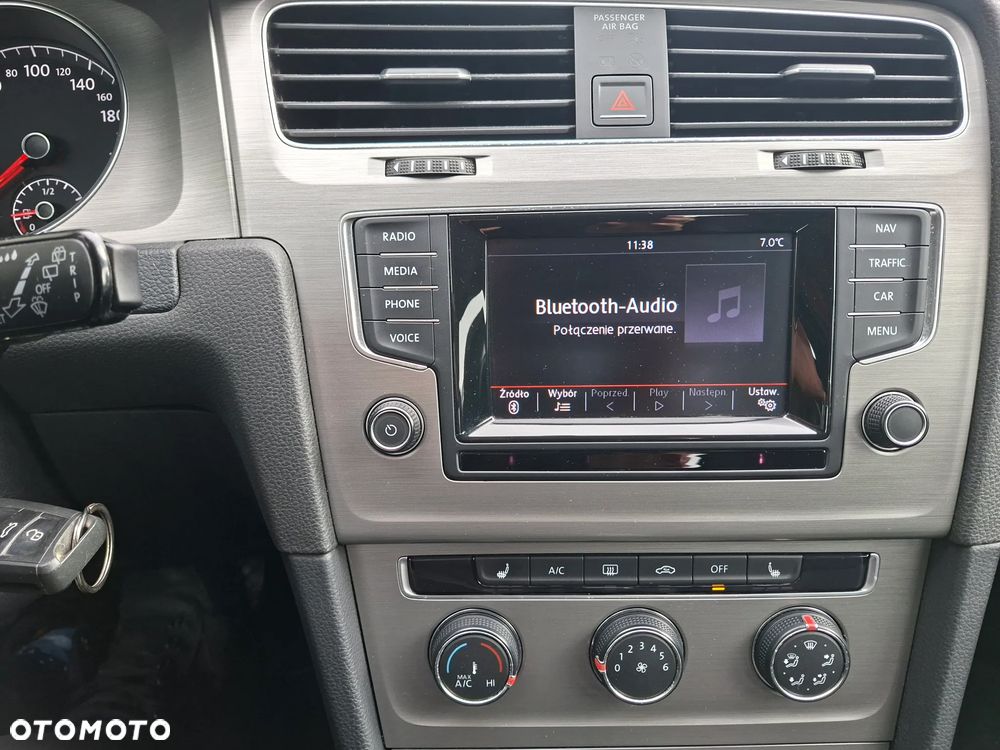 Volkswagen Golf - 20