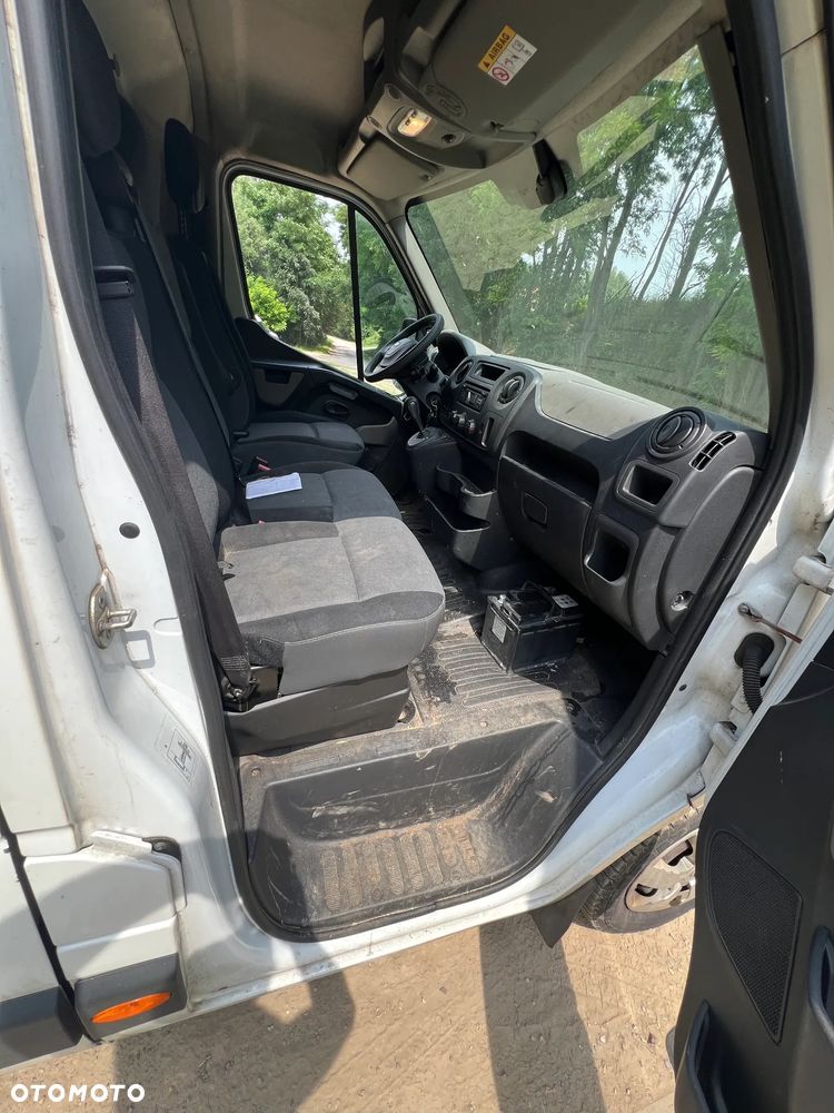 Nissan NV400 - 8