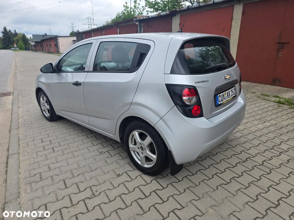Chevrolet Aveo 1.2 LS - 13