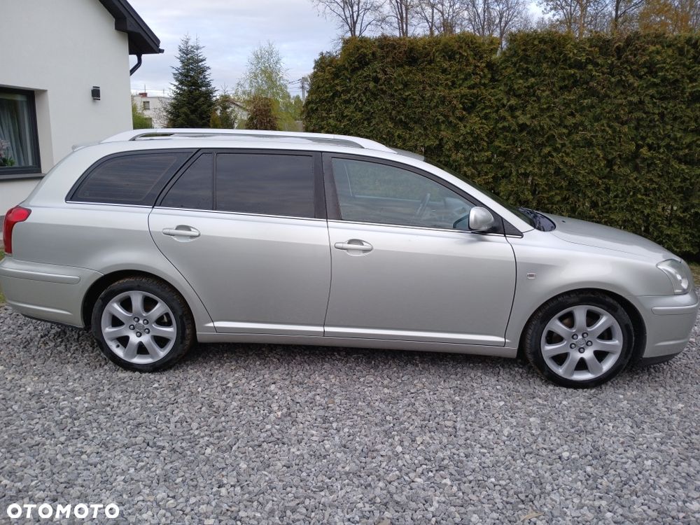 Toyota Avensis - 5