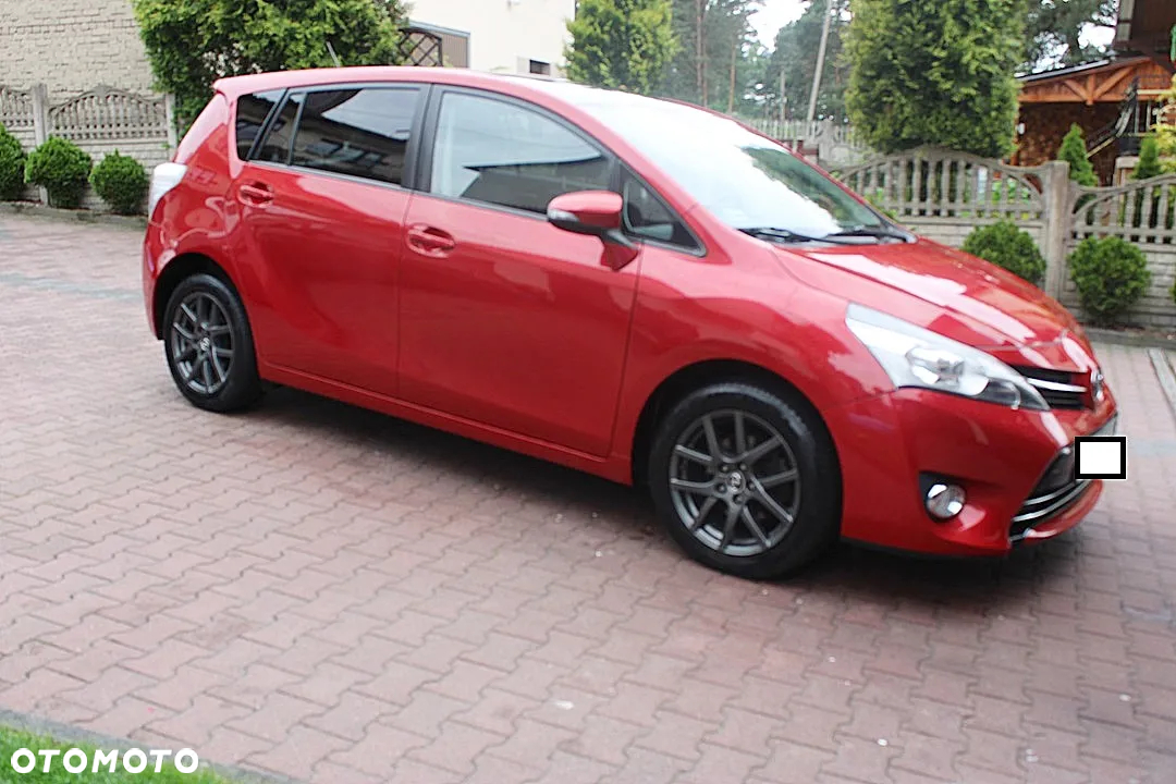 Toyota Verso 1.6 Premium - 2