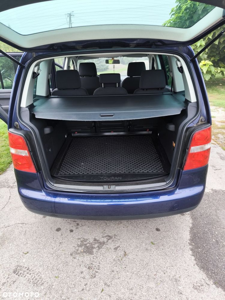 Volkswagen Touran - 6
