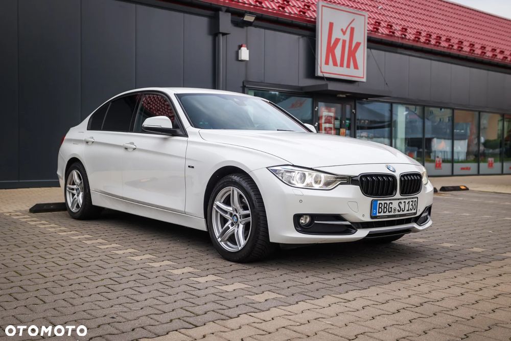 BMW Seria 3 320d xDrive Sport Line - 12