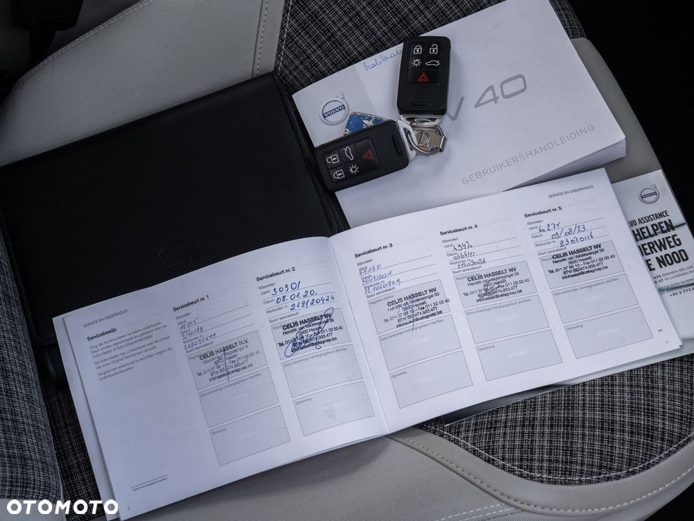 Volvo V40 T2 Drive-E Momentum - 39