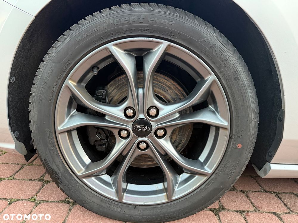 Ford Focus 1.5 EcoBlue Start-Stopp-System ST-LINE - 11