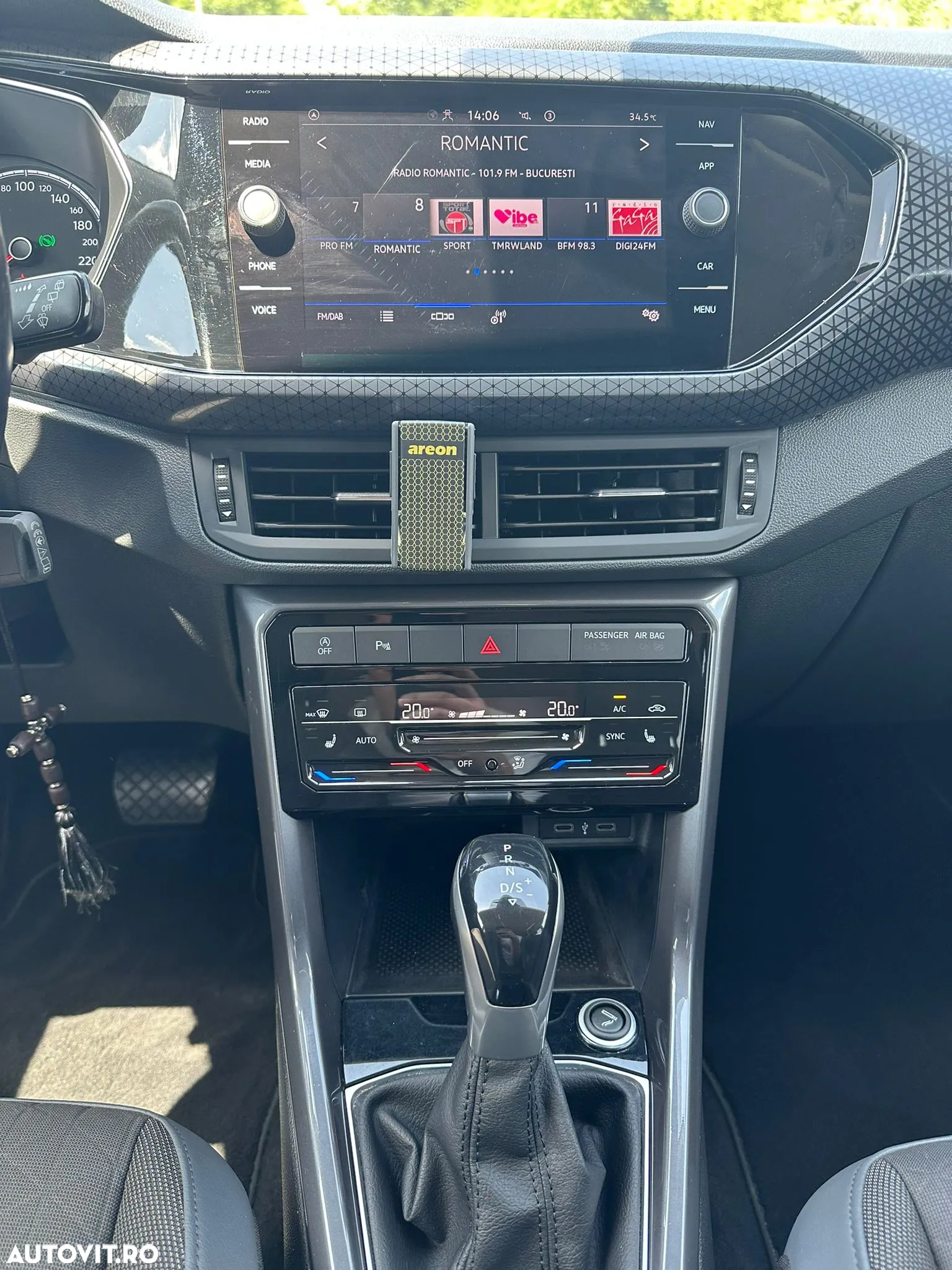 Volkswagen T-Cross - 27