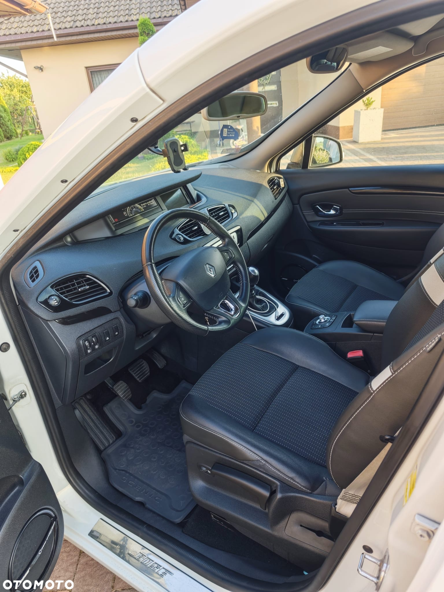 Renault Scenic 1.6 dCi Bose - 6