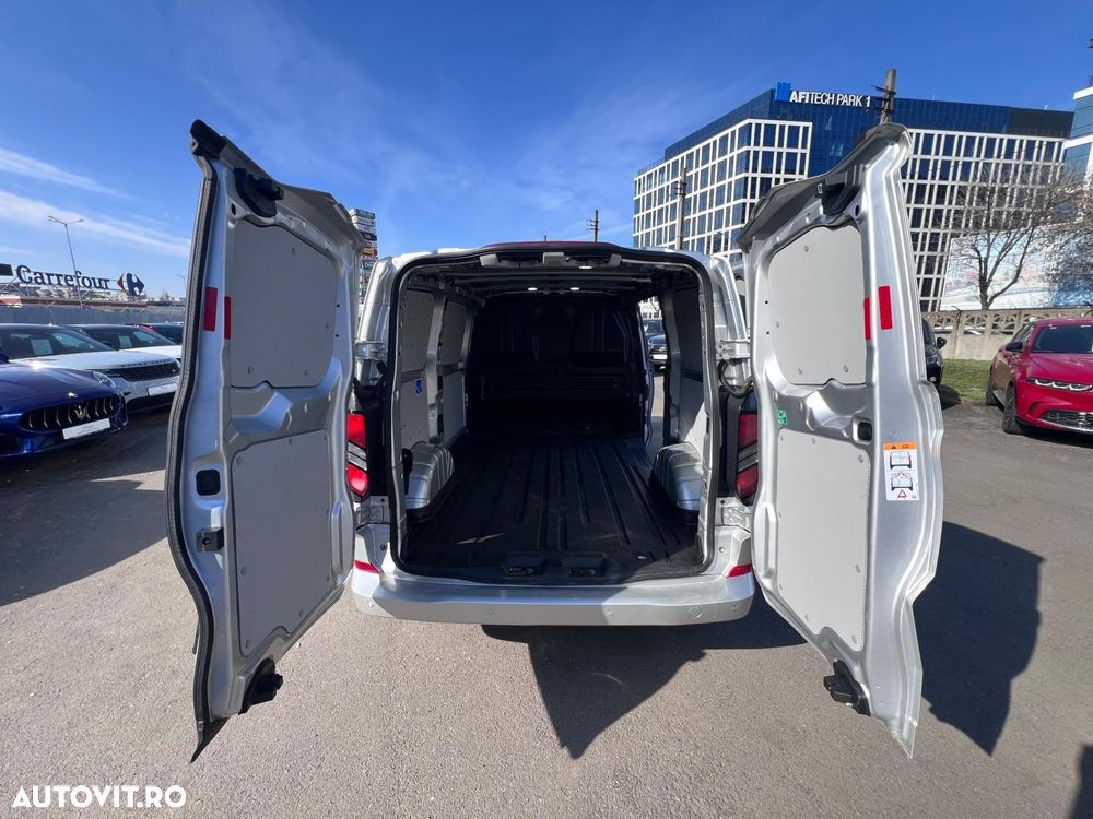 Ford transit-custom- - 11