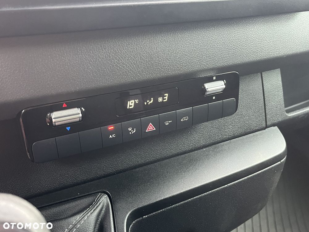 Mercedes-Benz Sprinter - 15