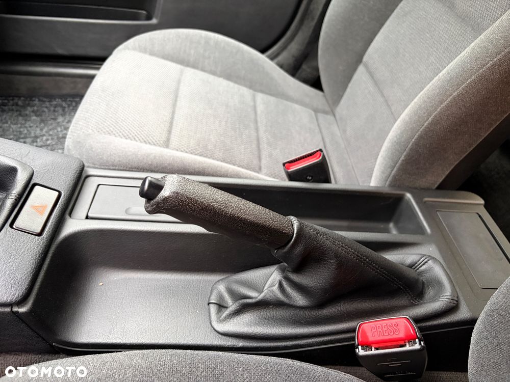 BMW Seria 3 316i - 19