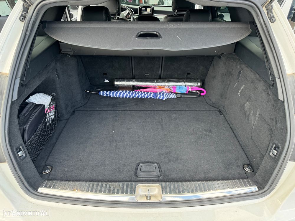 Mercedes-Benz C 300 h AMG Line - 12