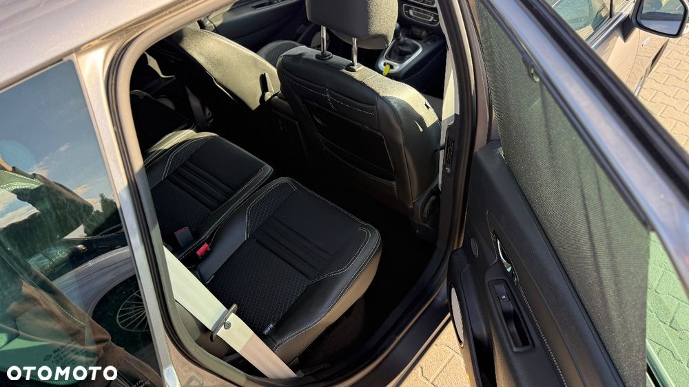 Renault Scenic - 13