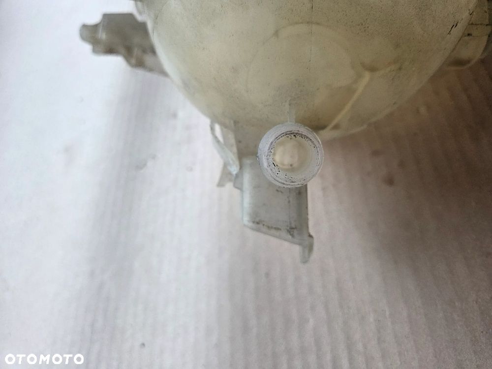 Zbiorniczek wyrównawczy Citroen C4 Cactus 1.5 BLUEHDI - 7