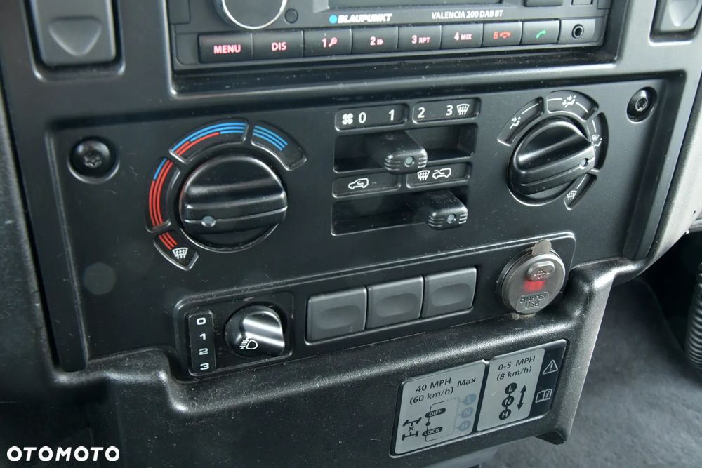 Land Rover Defender 110 2.4 TD4 E - 18