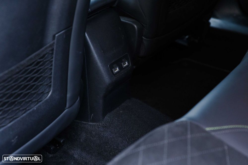 Peugeot 2008 1.2 PureTech GT Line EAT8 - 23