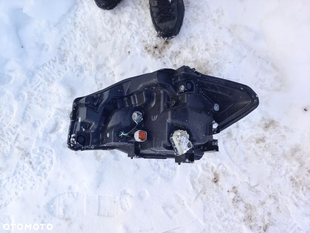 Lampa przód prawy prawa SUZUKI SX4 S-CROSS Lift FULL LED - 2