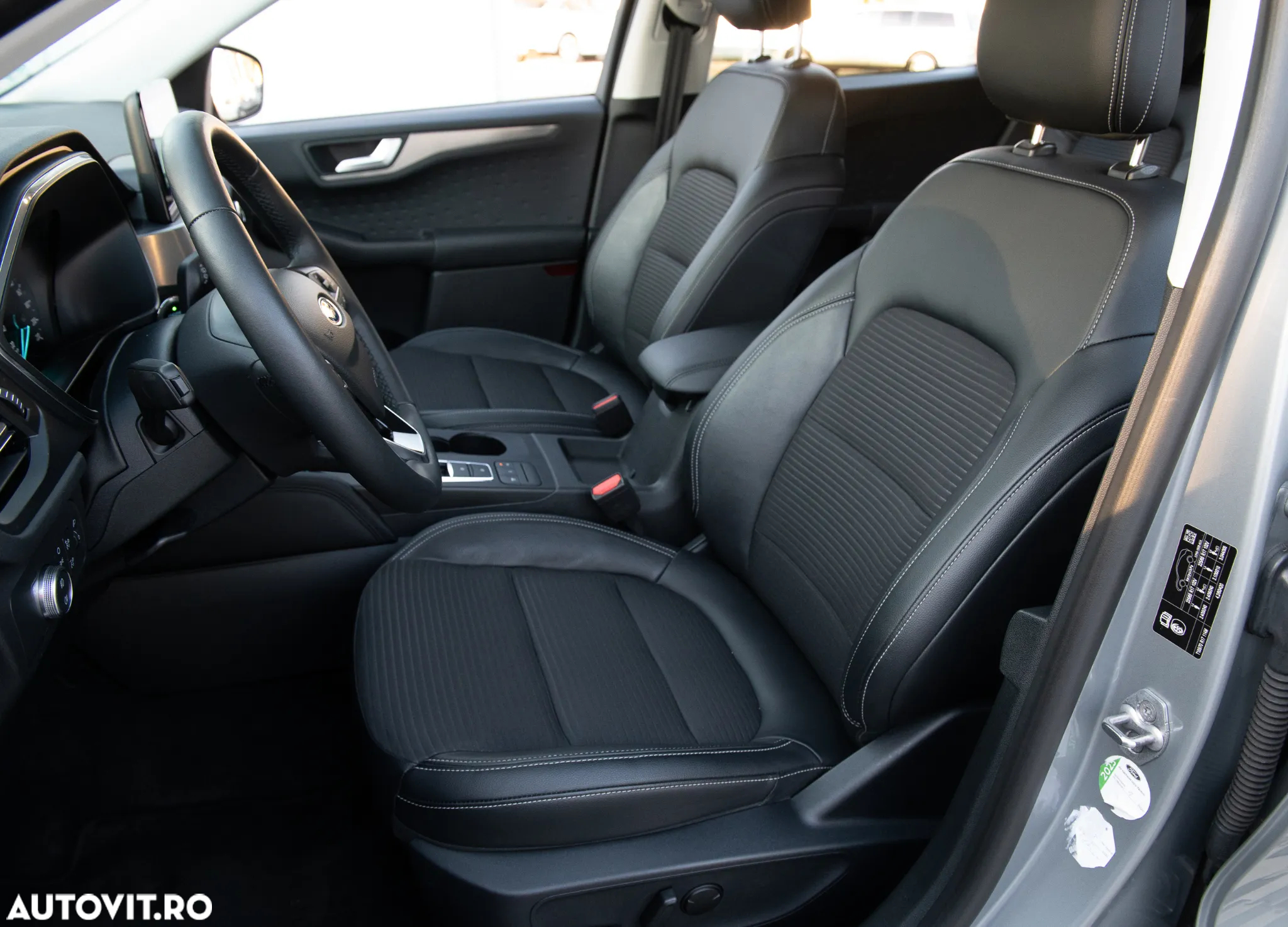 Ford Kuga 2.0 EcoBlue 4x4 Aut. TITANIUM - 5