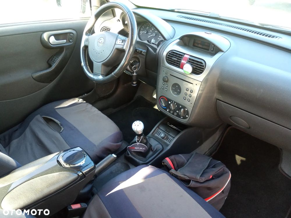 Opel Corsa 1.2 16V - 3