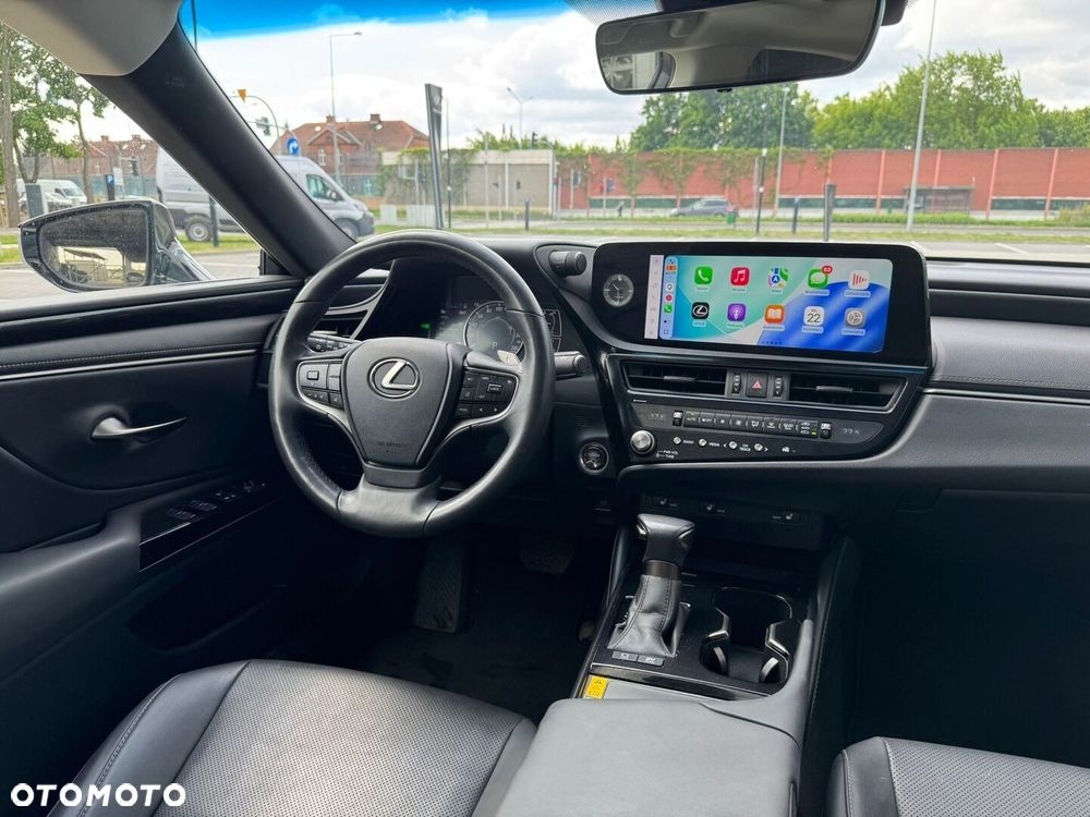 Lexus ES - 5