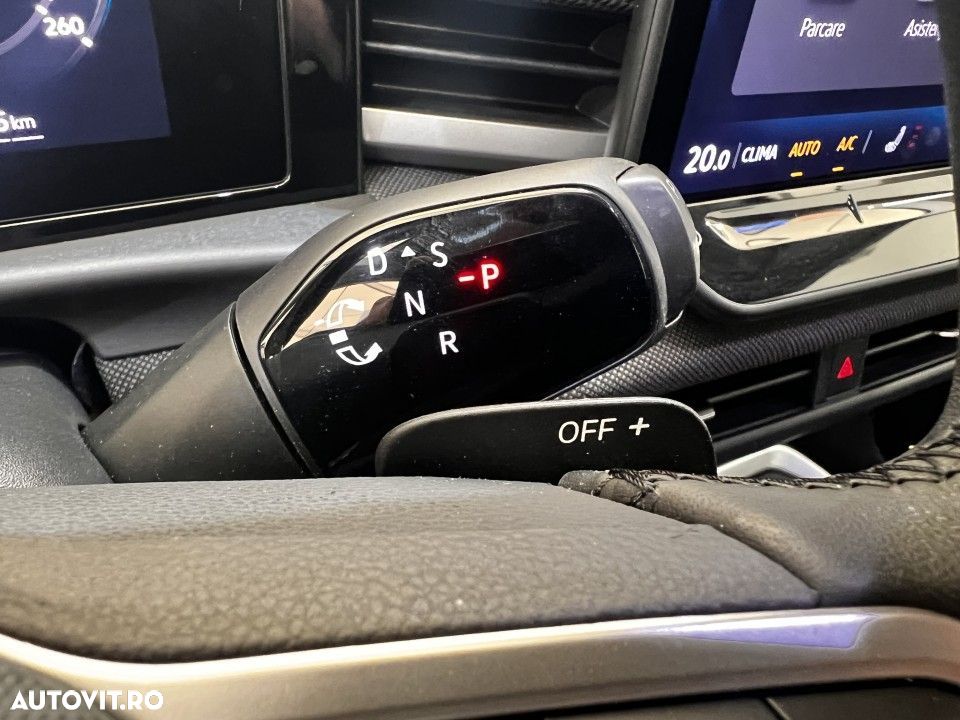 Volkswagen T-Roc - 11