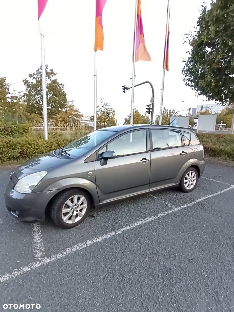 Toyota Corolla Verso 2.0 D-4D Prestige - 10