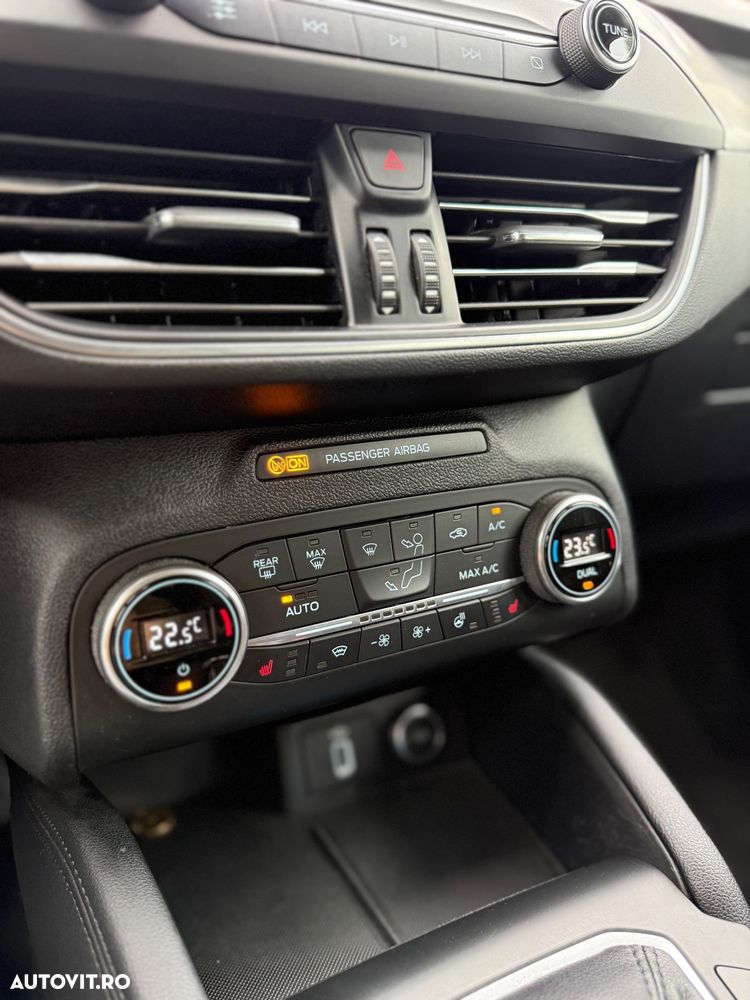 Ford Focus 1.5 EcoBlue Start-Stopp-System TITANIUM STYLE - 35