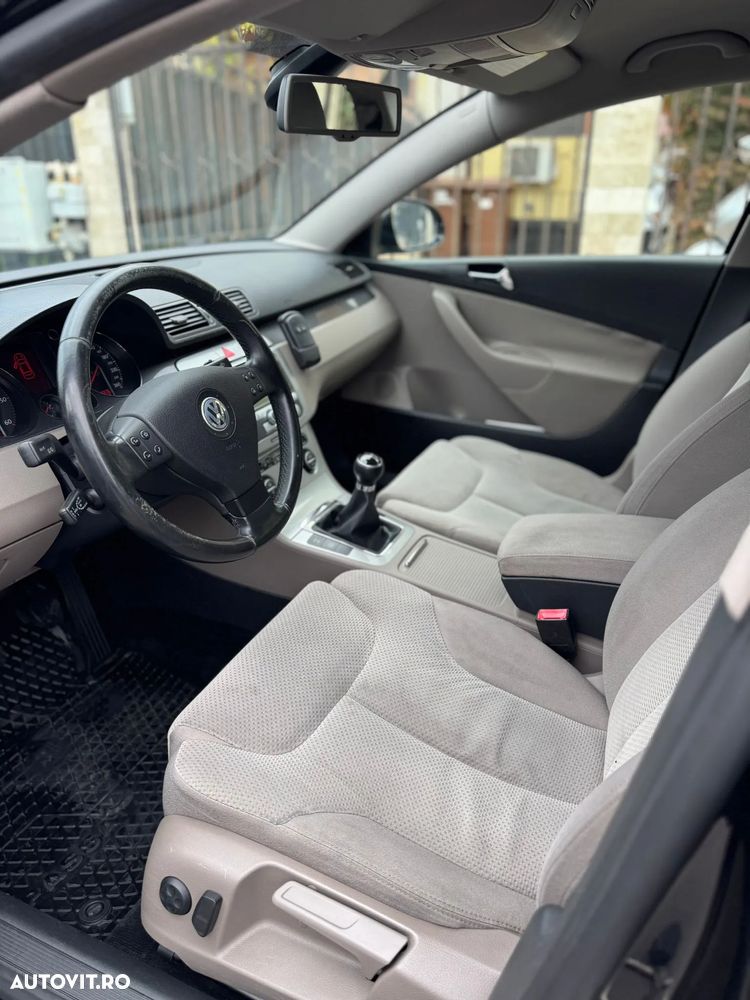 Volkswagen Passat Variant 2.0 TDI Comfortline DPF 4Motion - 6