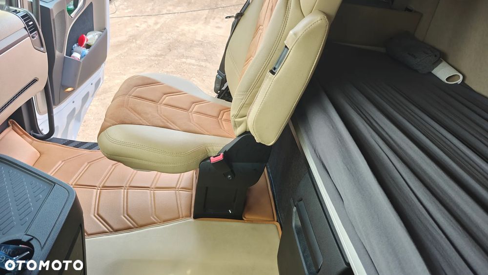 Mercedes-Benz Actros - 5