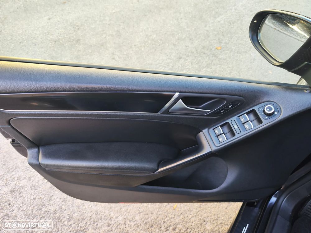 VW Golf 2.0 GTI DSG - 23