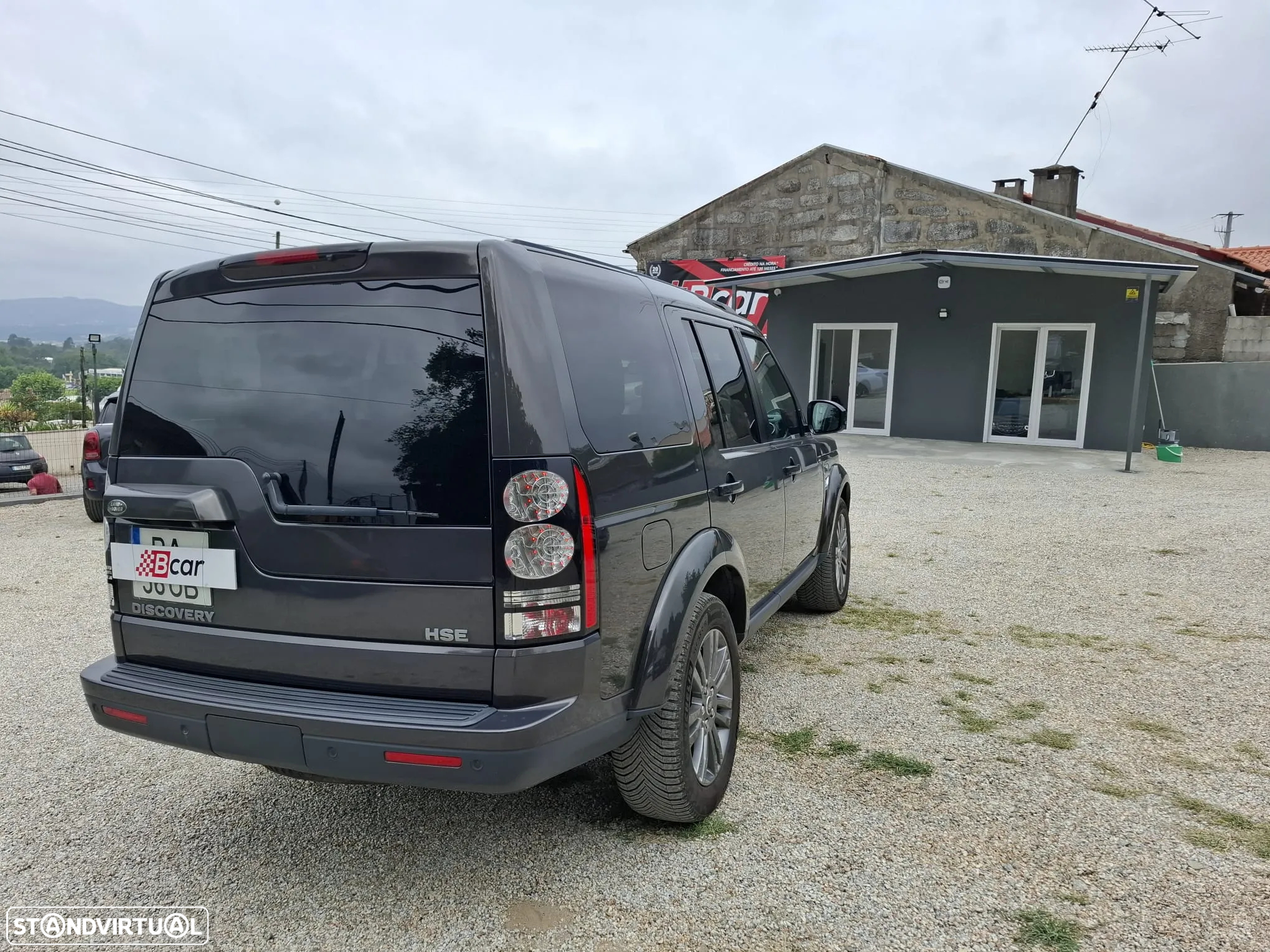 Land Rover Discovery SD V6 HSE - 11