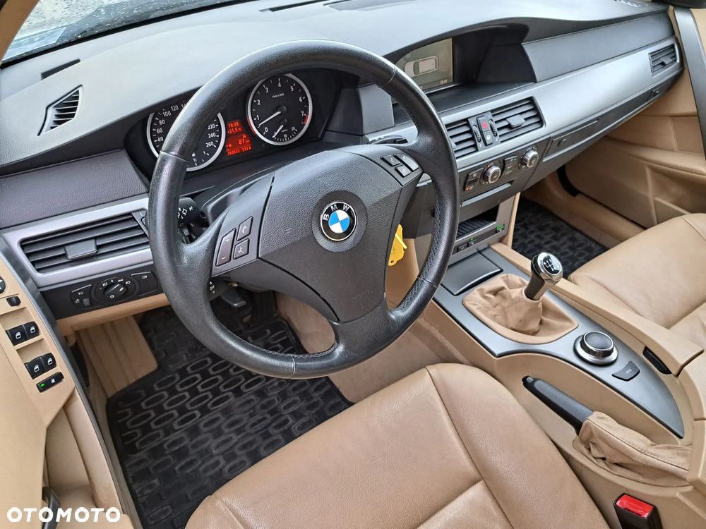 BMW Seria 5 530i - 4