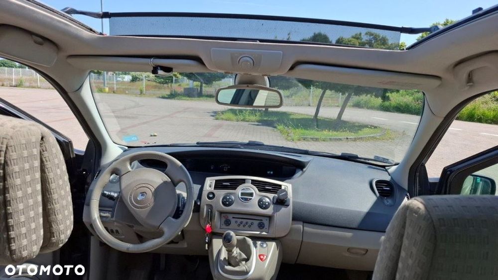 Renault Scenic 1.9 dCi Confort Privilege - 17