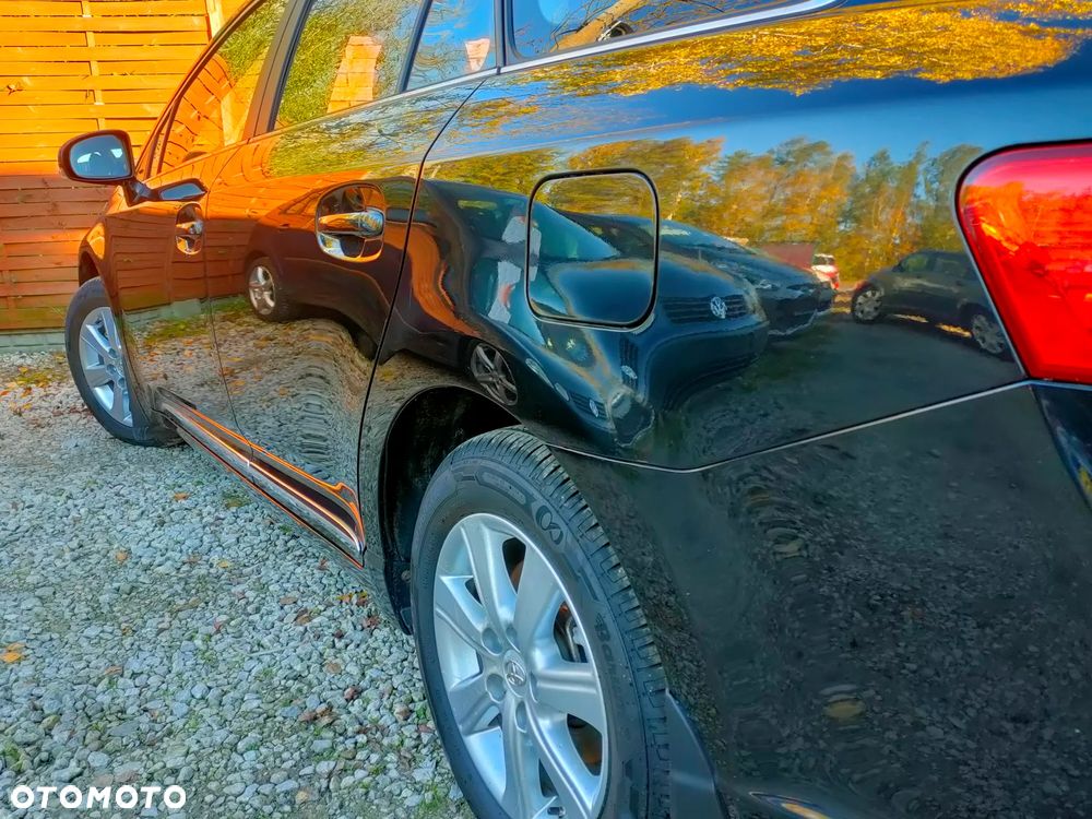 Toyota Avensis Combi 1.6 Life - 35